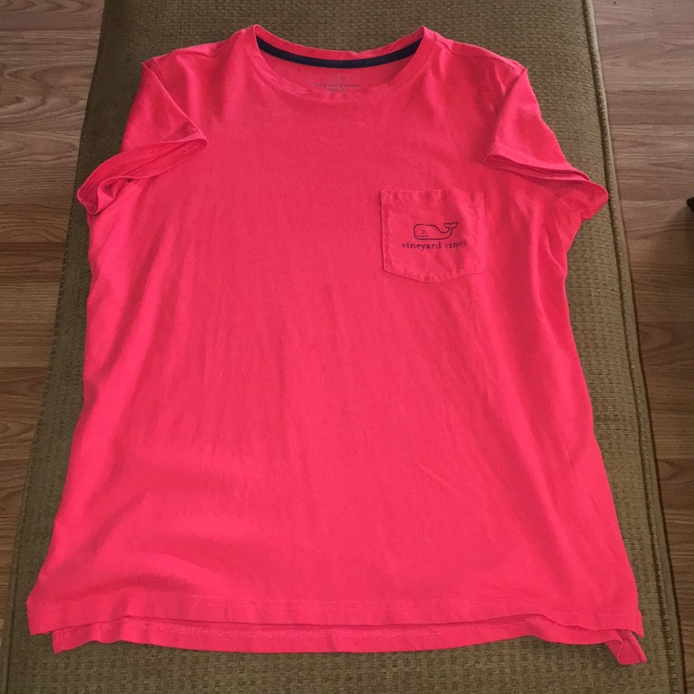 Vineyard vine T-shirt